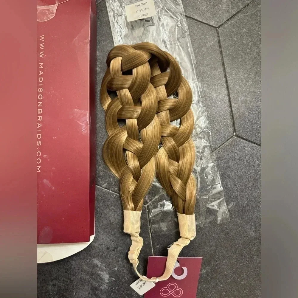 Madison Braids Luka Chain headband in dirty blonde